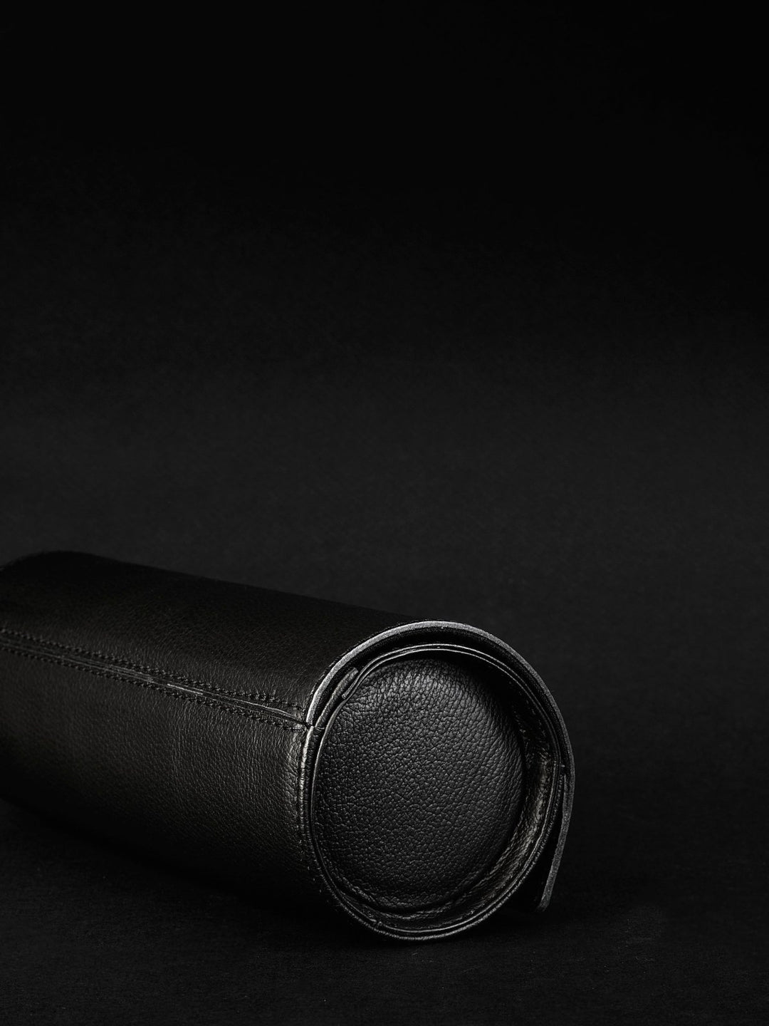 Capra Leather Travel Watch Case · Black - VERO Watch Company