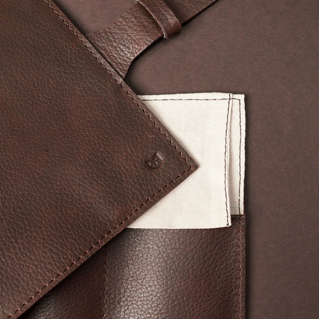 Capra Leather Watch Roll · Dark Brown - VERO Watch Company