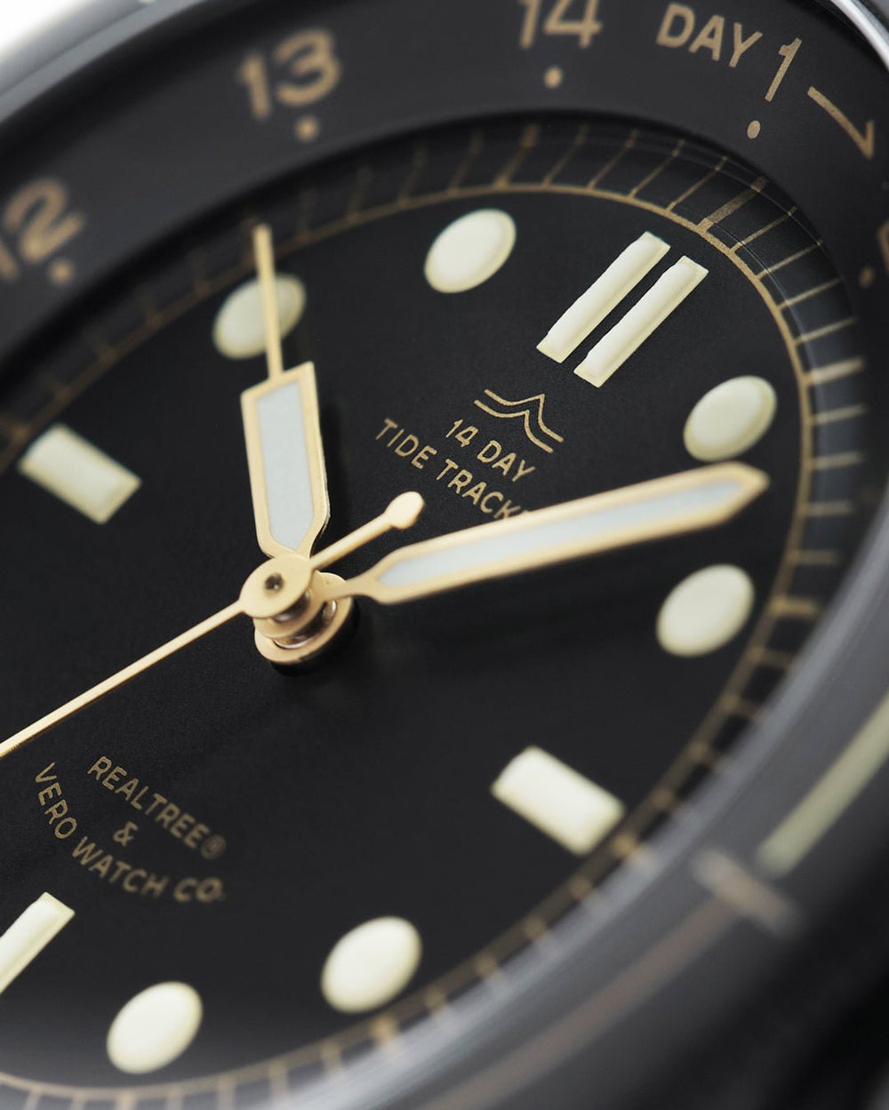 Realtree Tide Tracker Midnight Black - VERO Watch Company